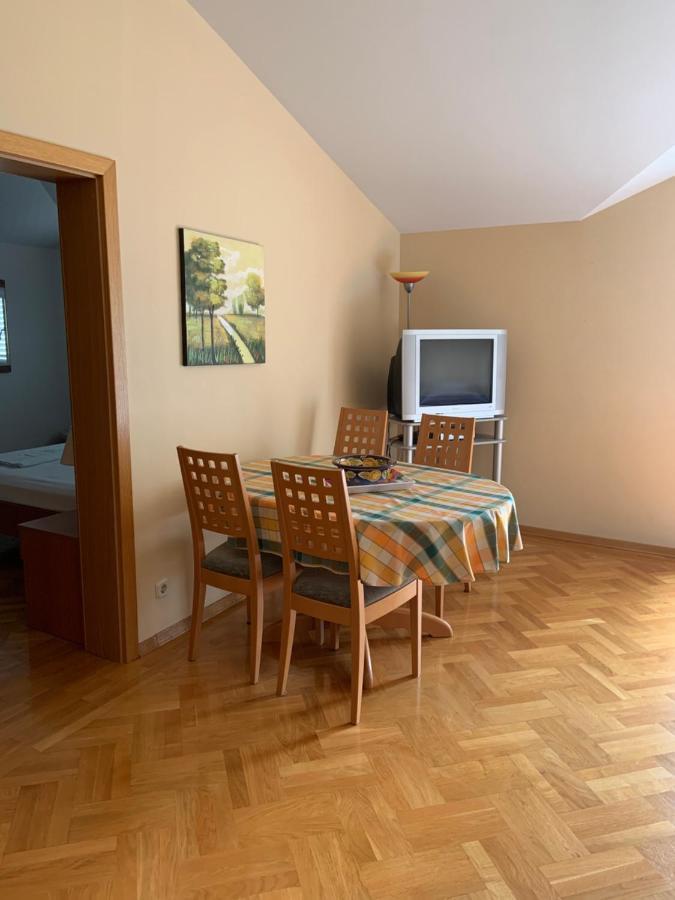 Villa Mara Promajna Exteriér fotografie