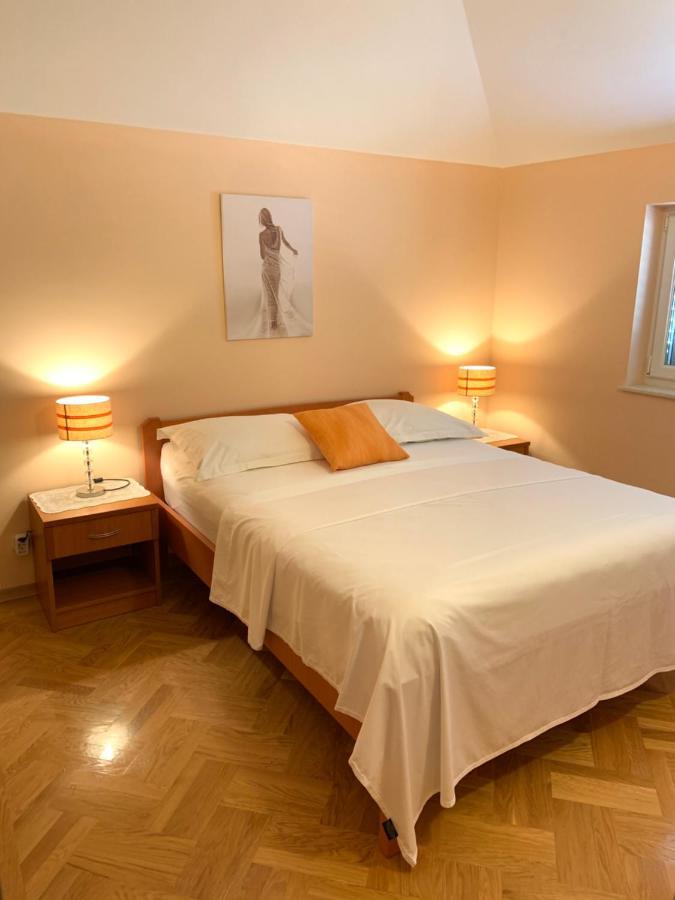 Villa Mara Promajna Exteriér fotografie