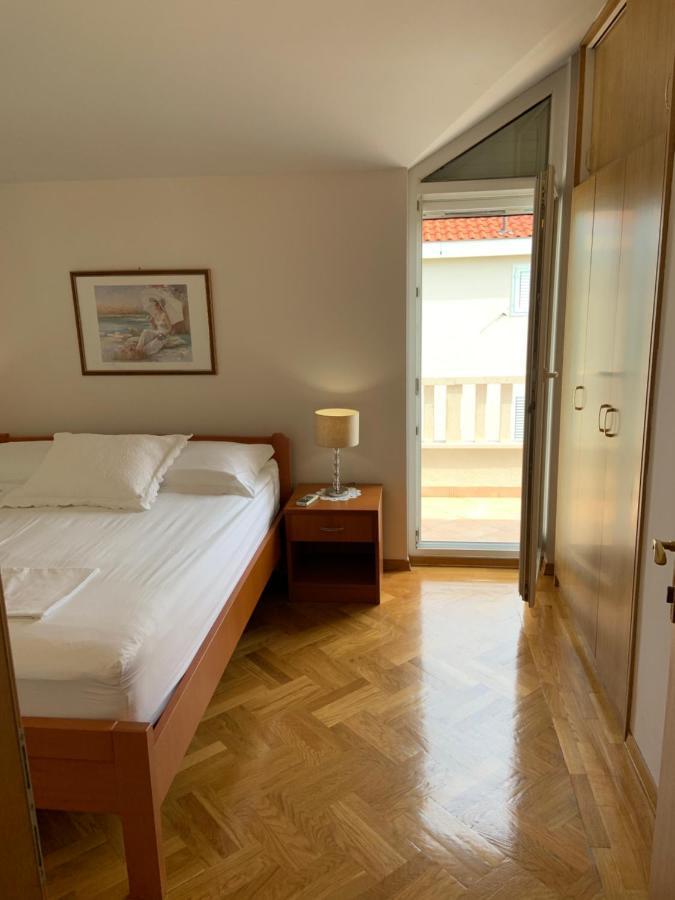 Villa Mara Promajna Exteriér fotografie