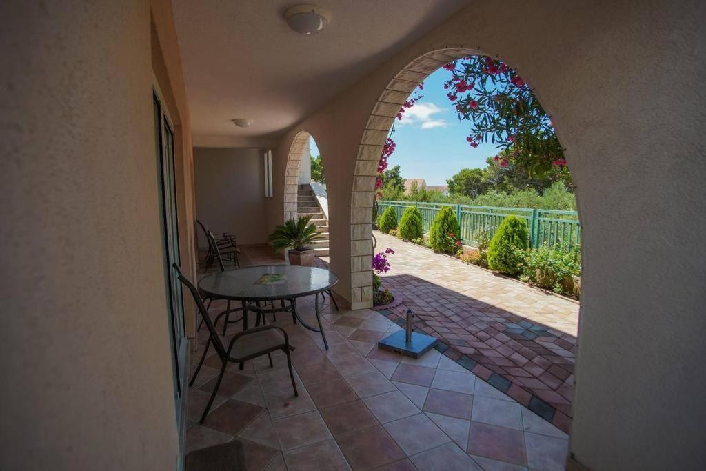 Villa Mara Promajna Exteriér fotografie