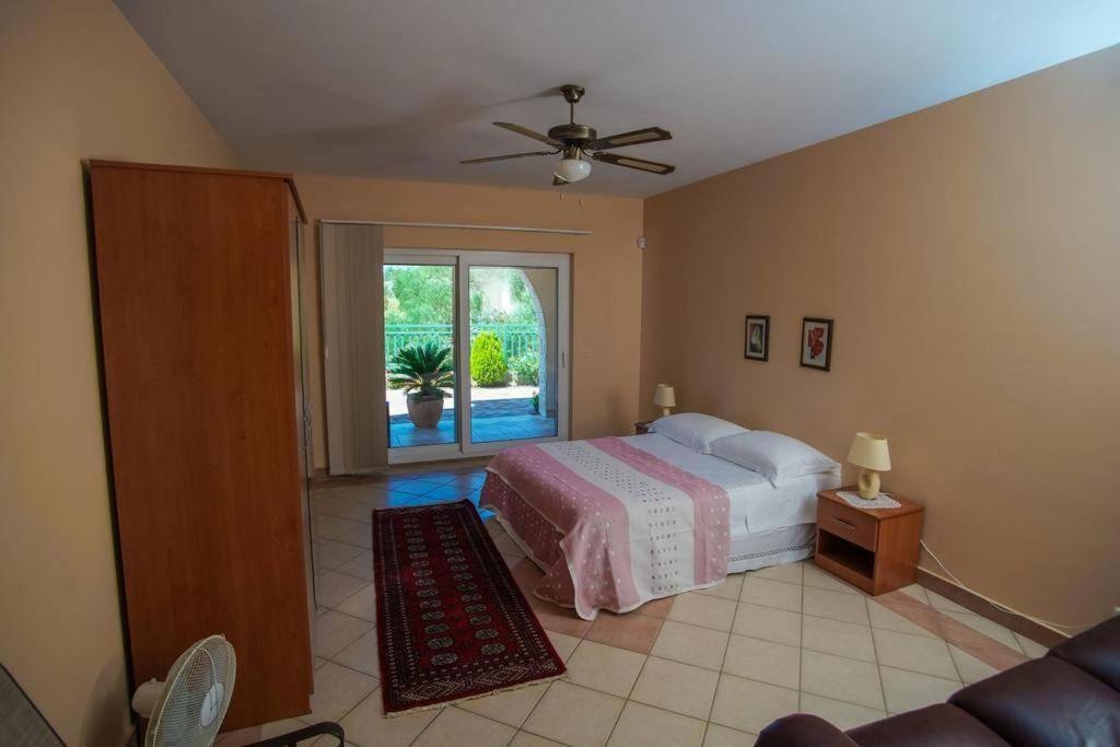 Villa Mara Promajna Exteriér fotografie