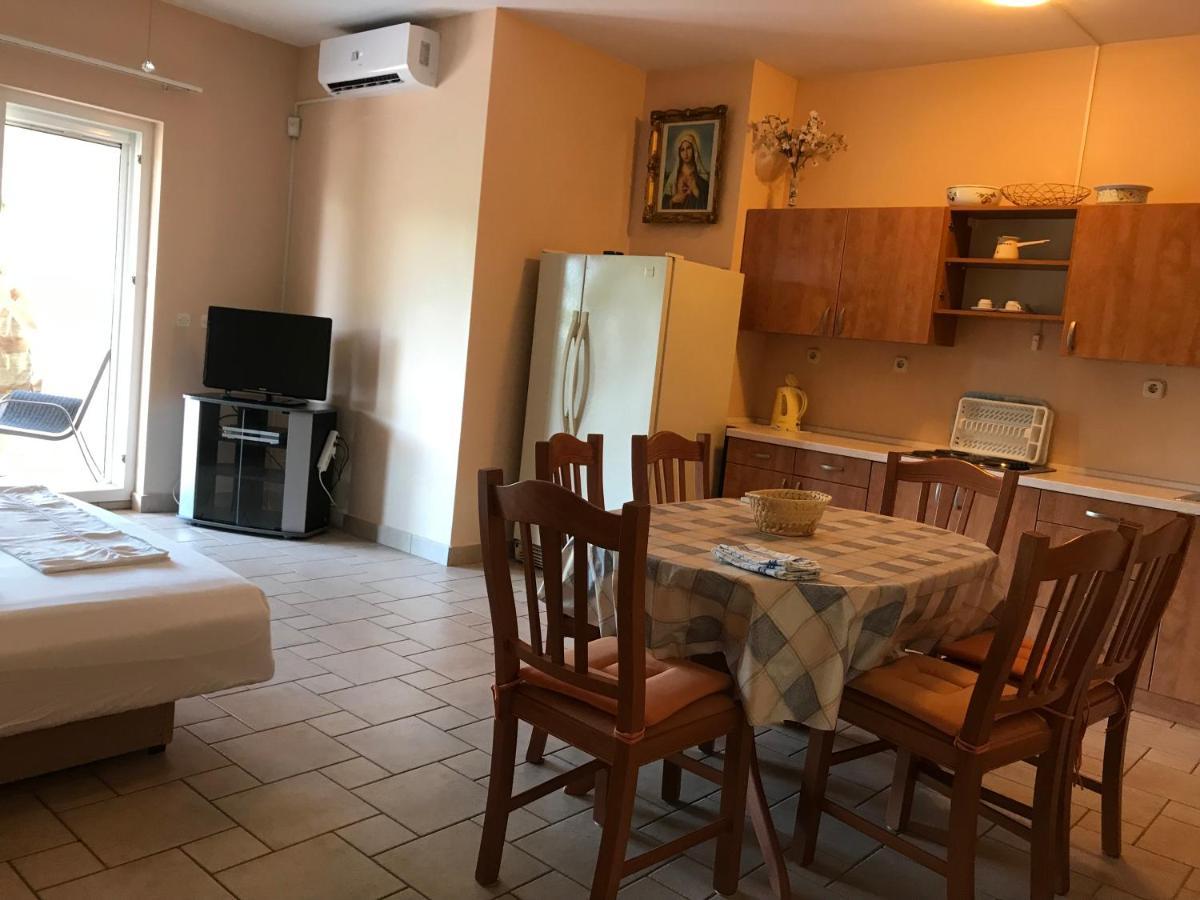 Villa Mara Promajna Exteriér fotografie